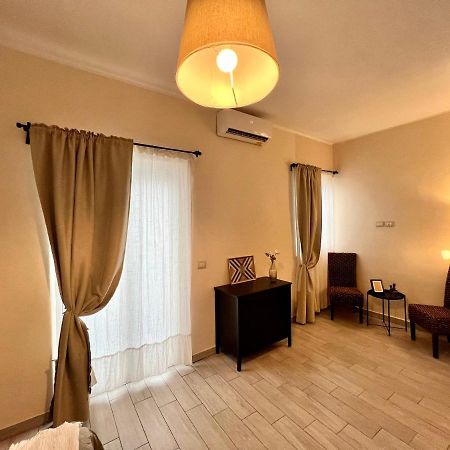 Zinbi'S House Apartment Catania Bagian luar foto
