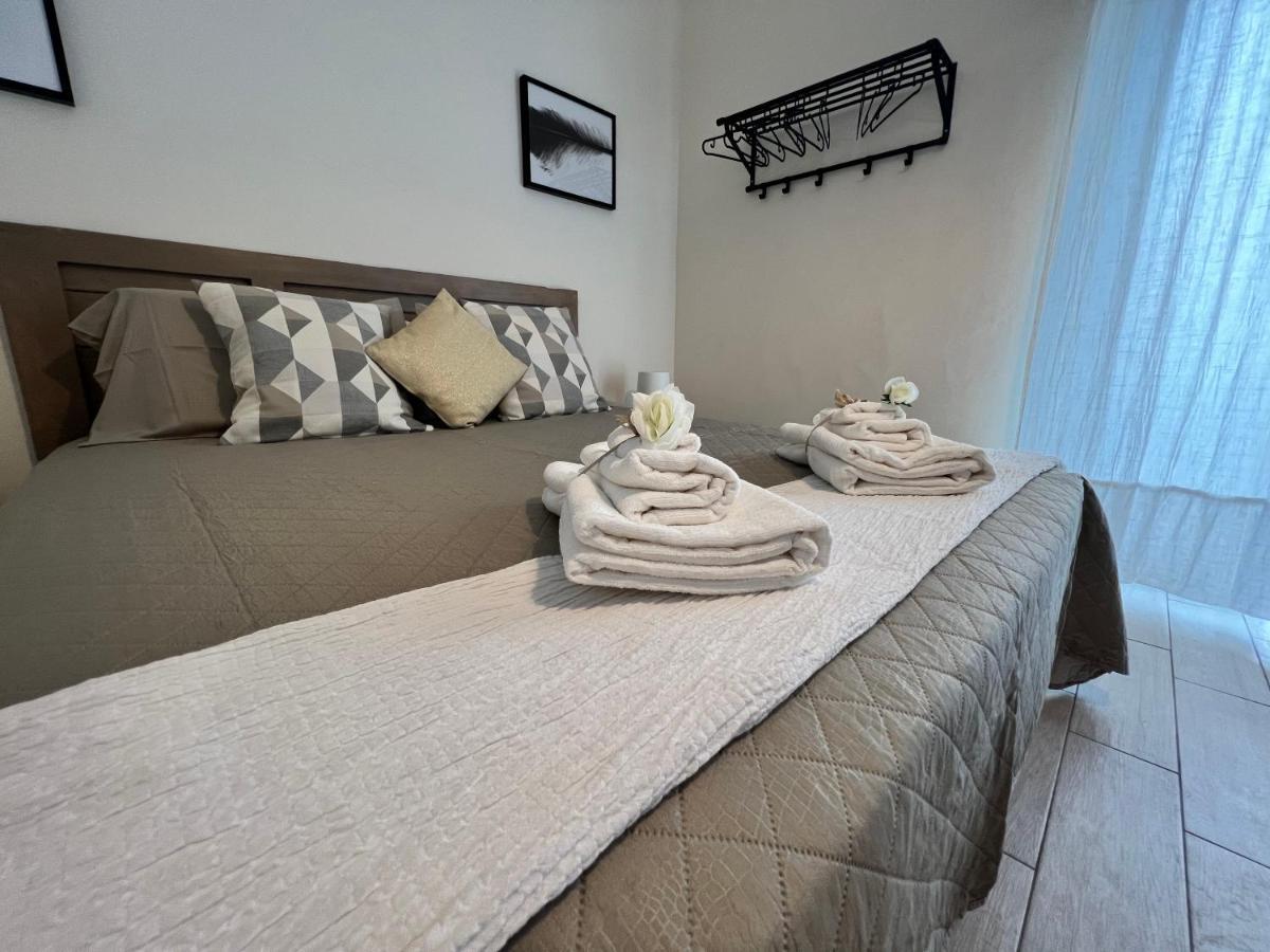 Zinbi'S House Apartment Catania Bagian luar foto