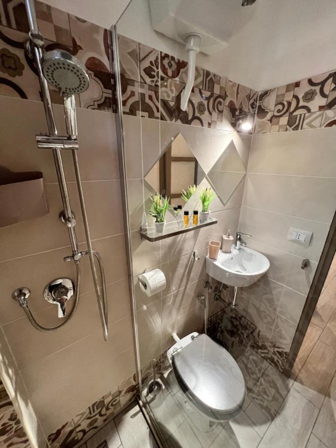 Zinbi'S House Apartment Catania Bagian luar foto
