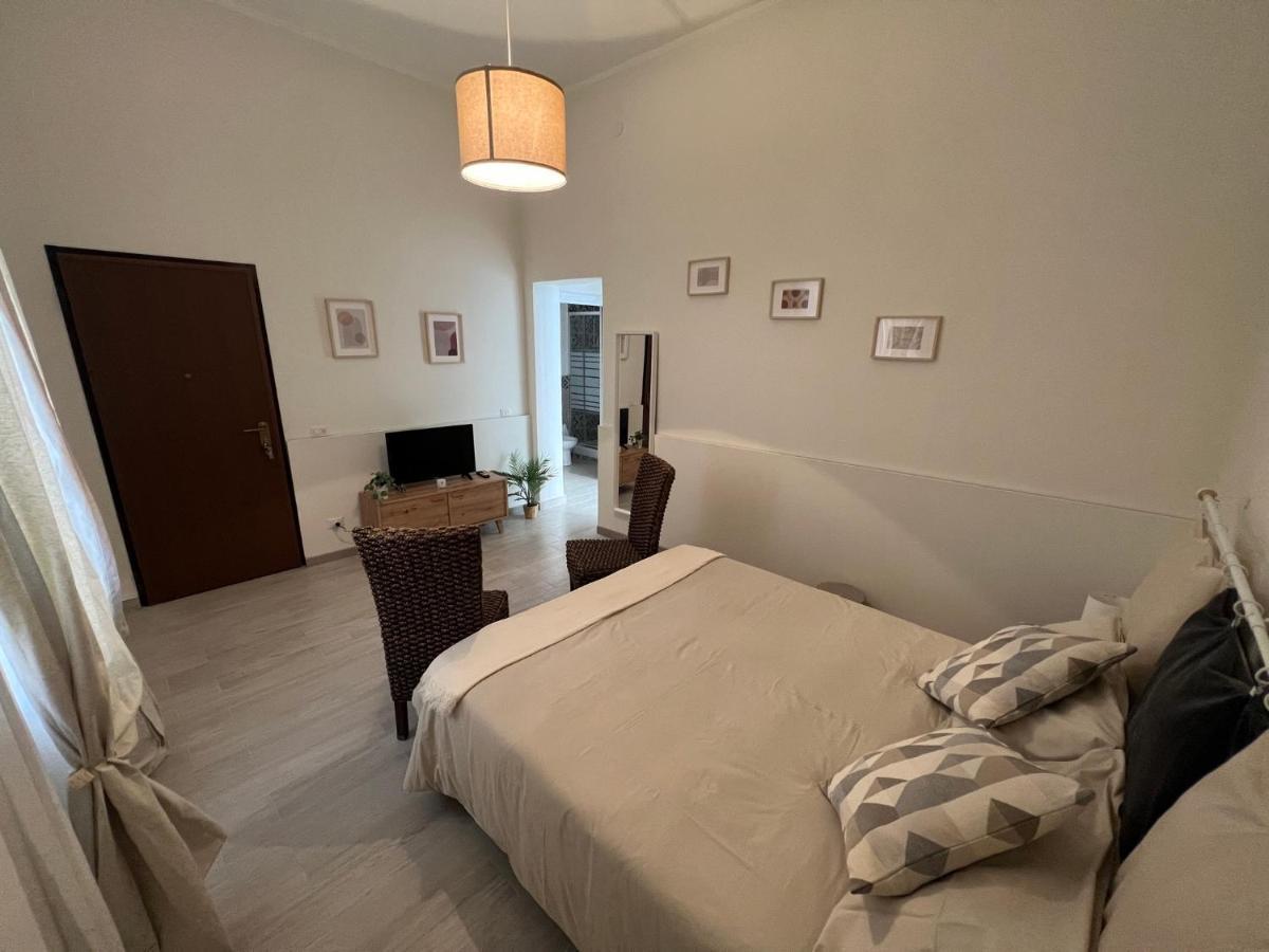 Zinbi'S House Apartment Catania Bagian luar foto